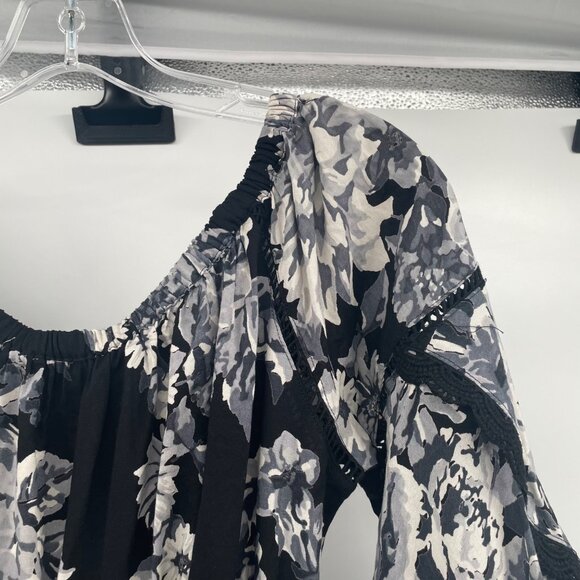 ANGIE Womens Floral Romper Long Belle Sleeves Lace Trim Black/Multi Size Medium - Picture 4 of 8